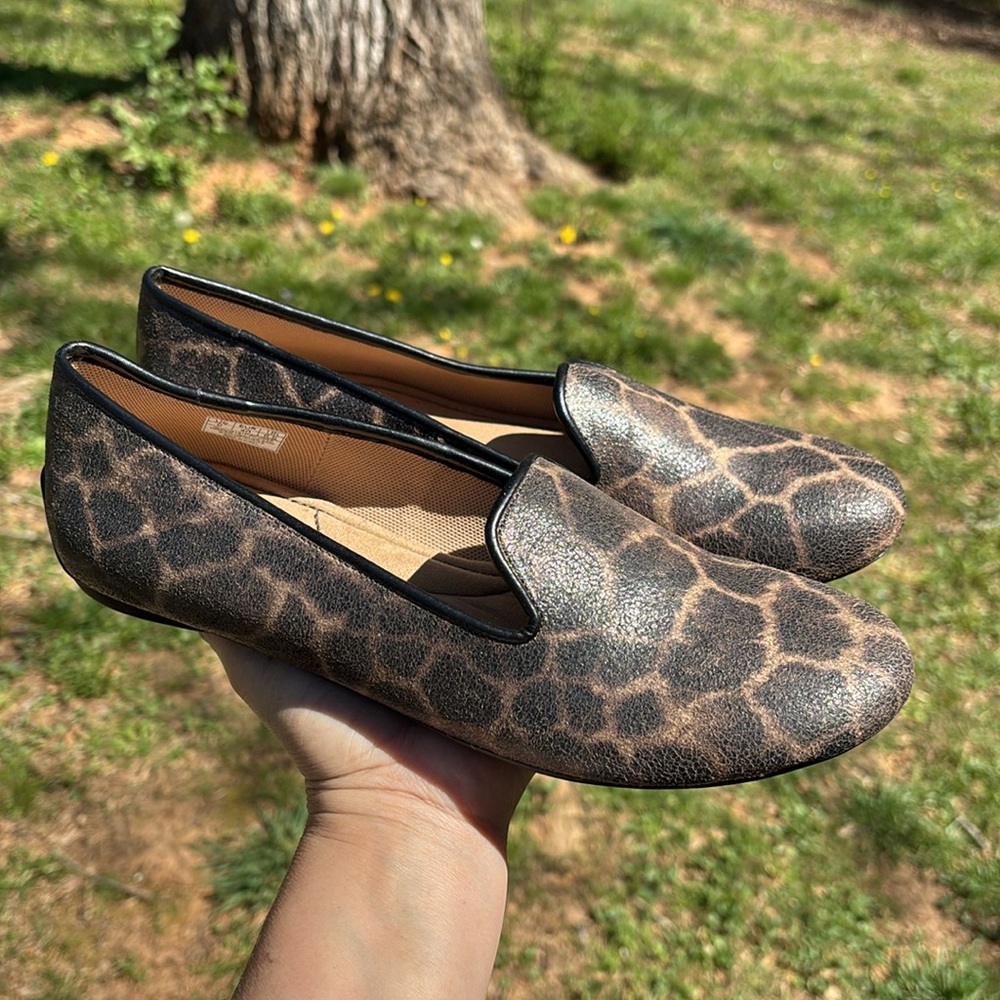 Harmony 783  Brown Giraffe Print Womens Loafers Size 9